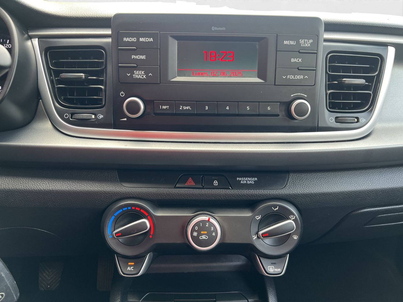 Kia Rio 1.2 CVVT 62kW (84CV) Concept