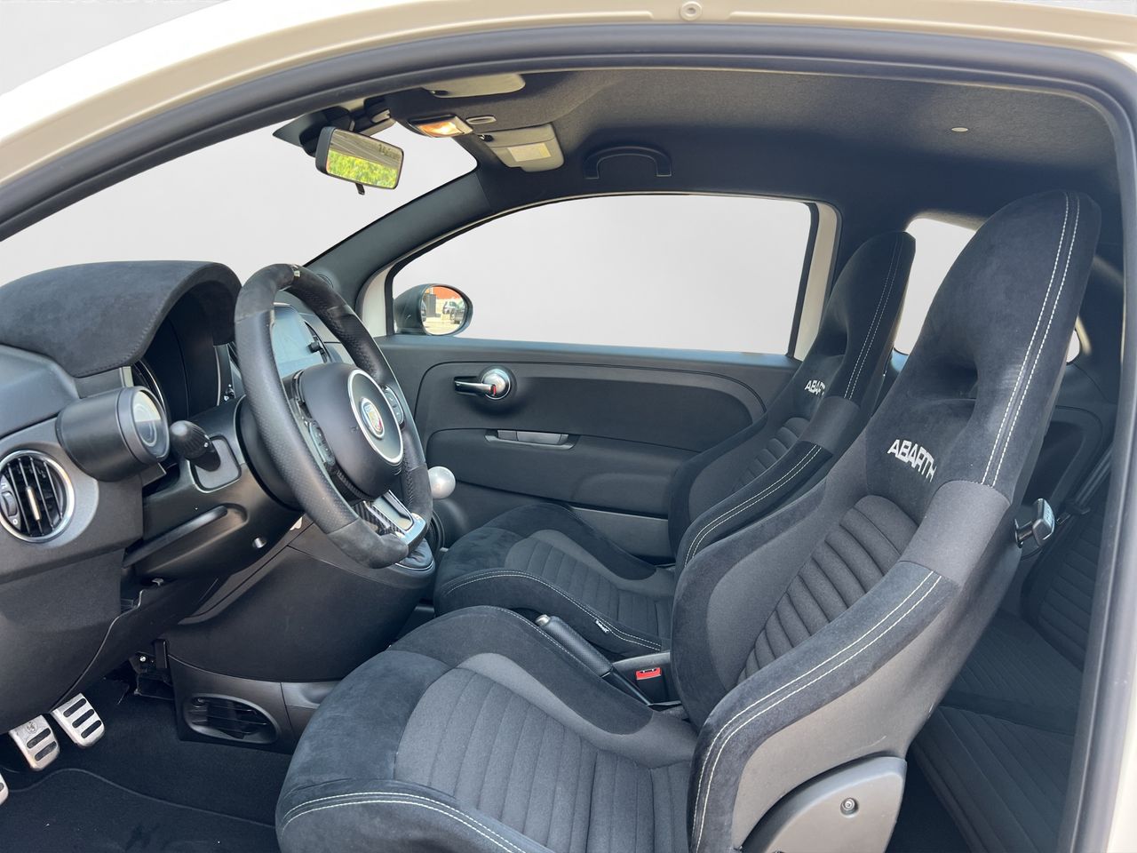 Abarth 500 695 1.4 16v T-Jet 132kW (180 CV)