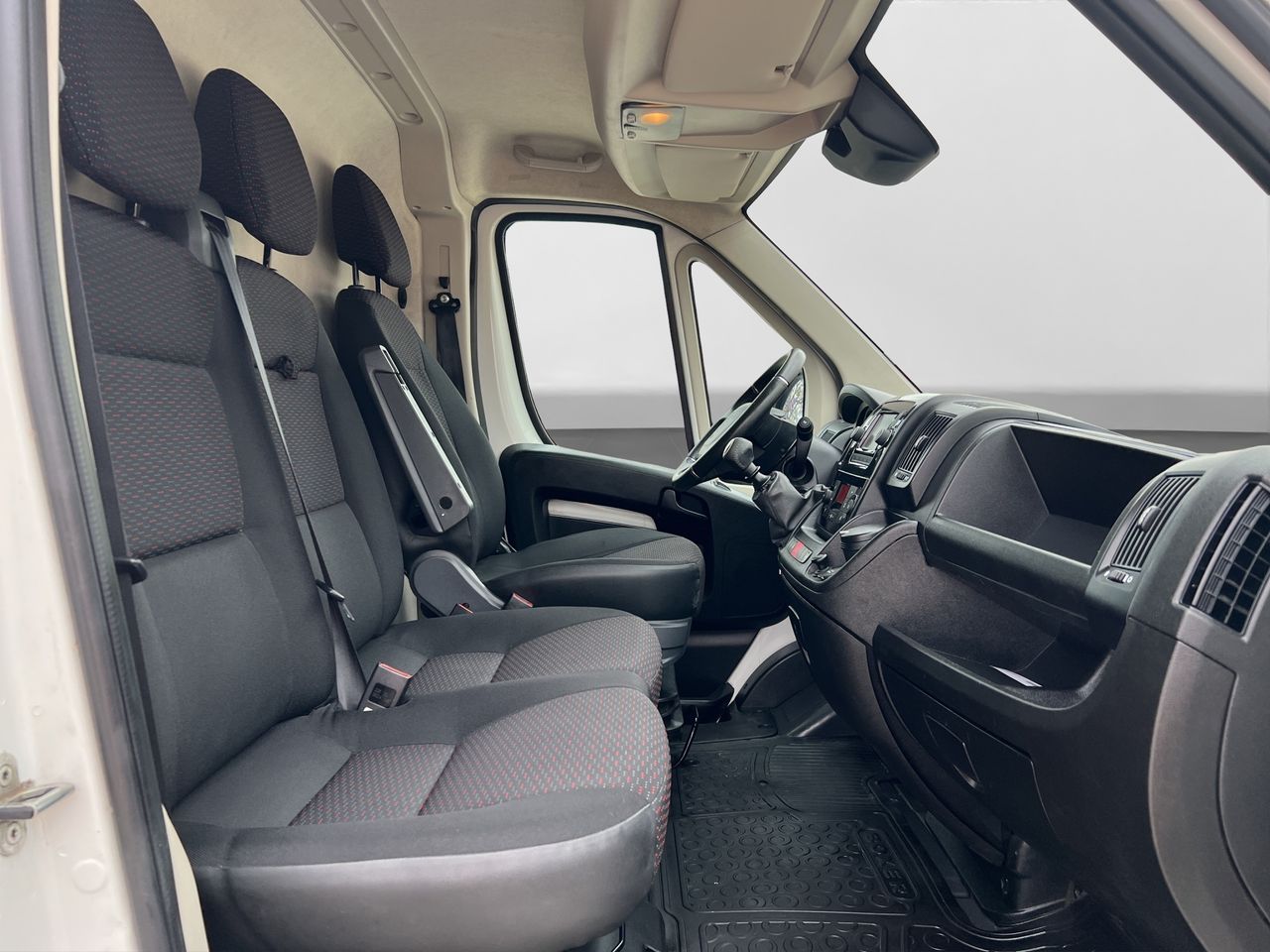 Peugeot Boxer L3H2 BHDI 140 S/S 6VEL. MAN 