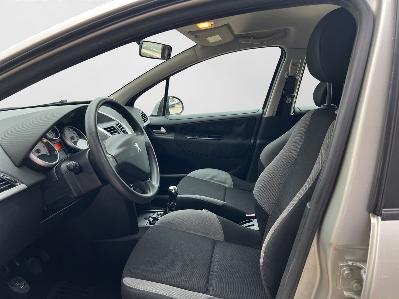 Peugeot 207 SW Confort 1.6 HDI 90