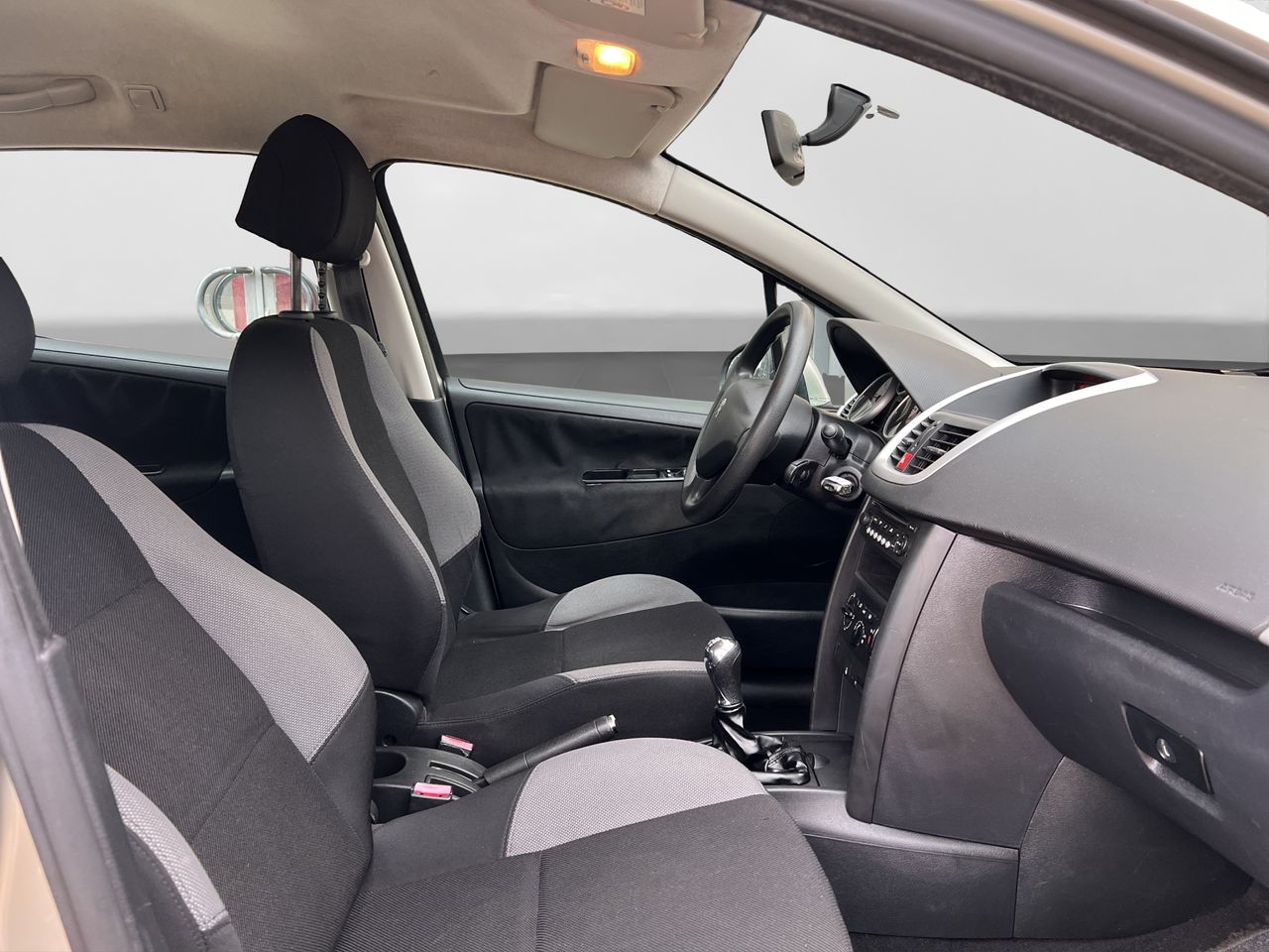 Peugeot 207 SW Confort 1.6 HDI 90