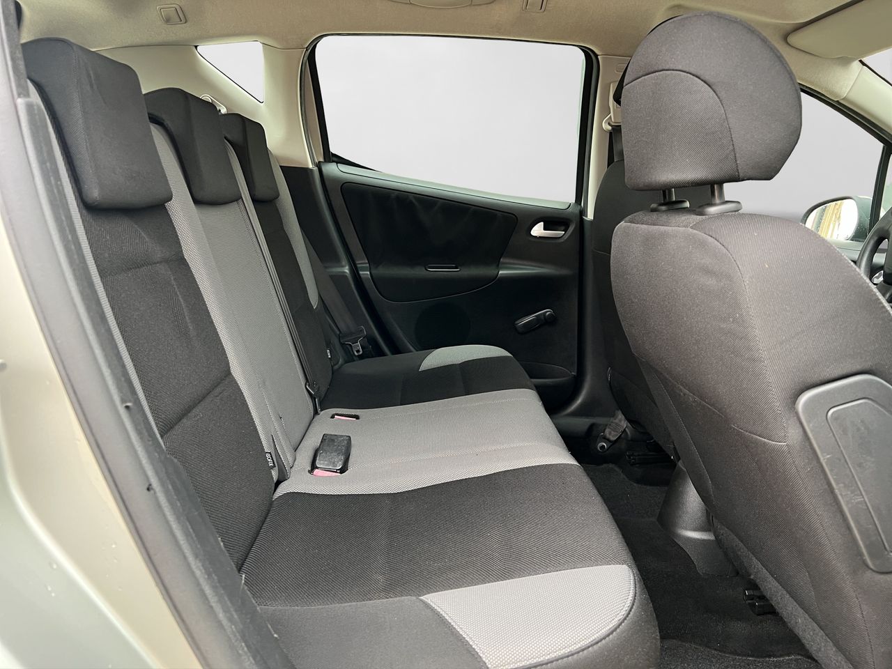 Peugeot 207 SW Confort 1.6 HDI 90