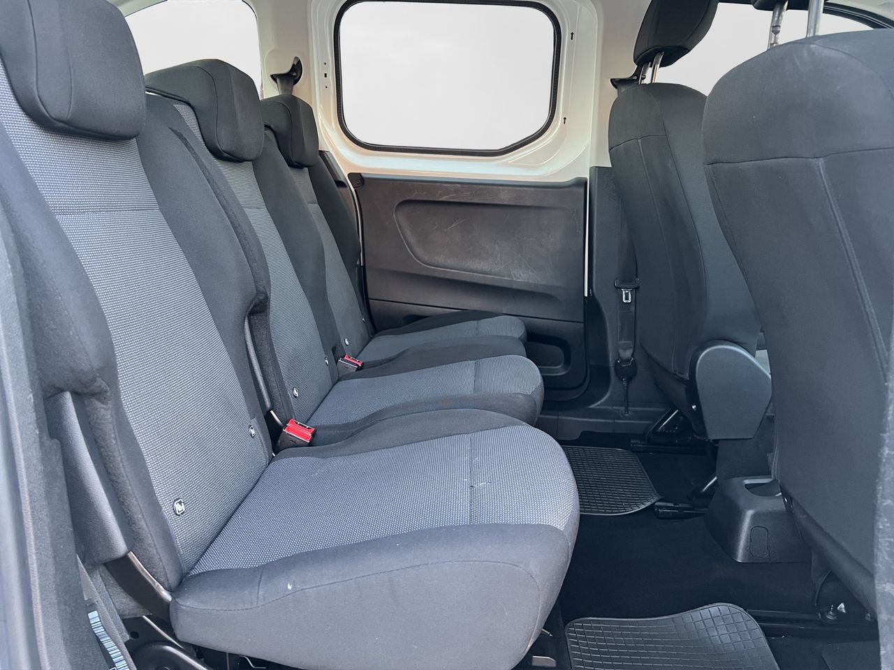 Peugeot Rifter Access Standard BlueHDi 73kW