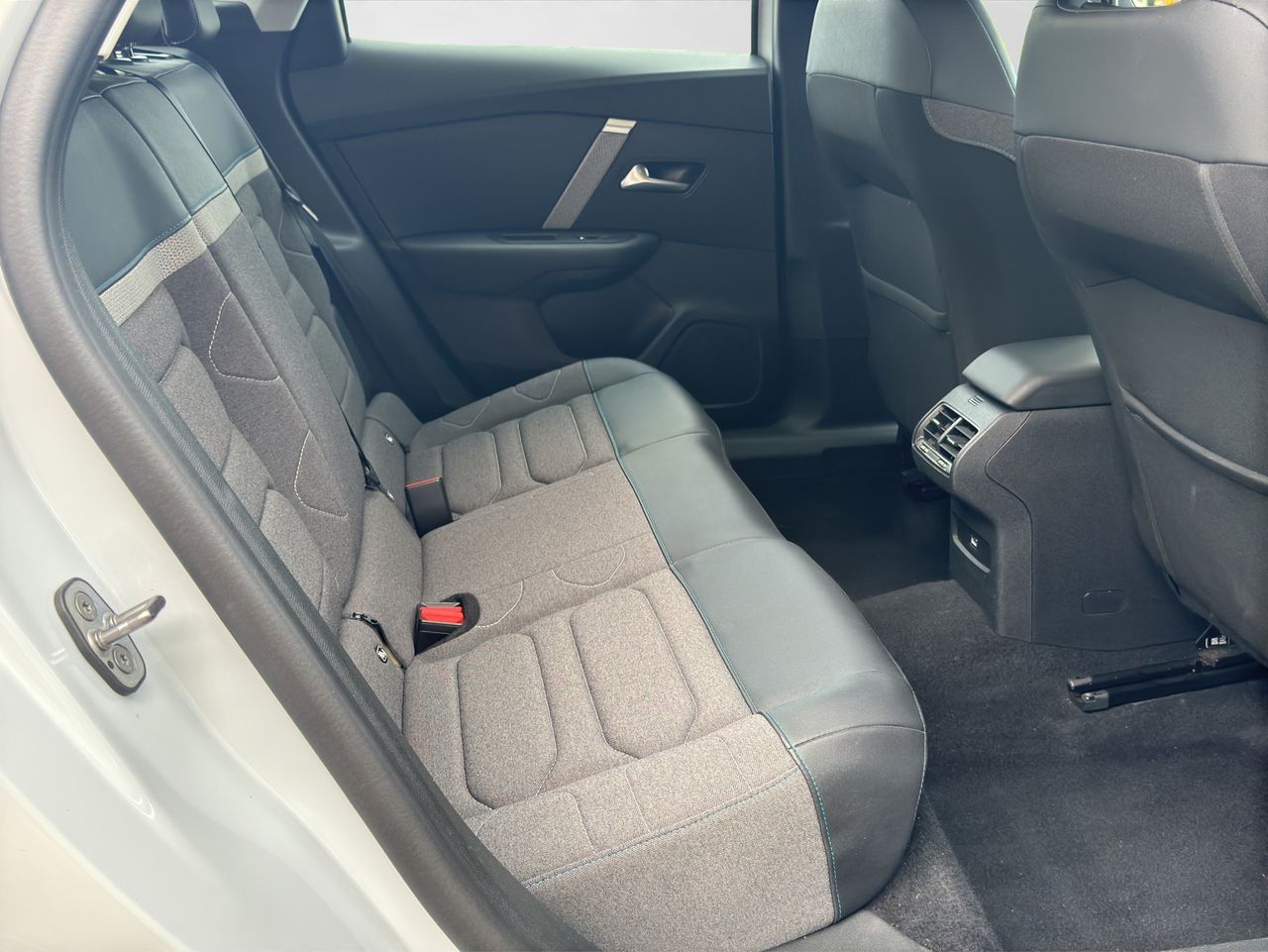 Citroën C4 PureTech 130 S&S 6v Plus