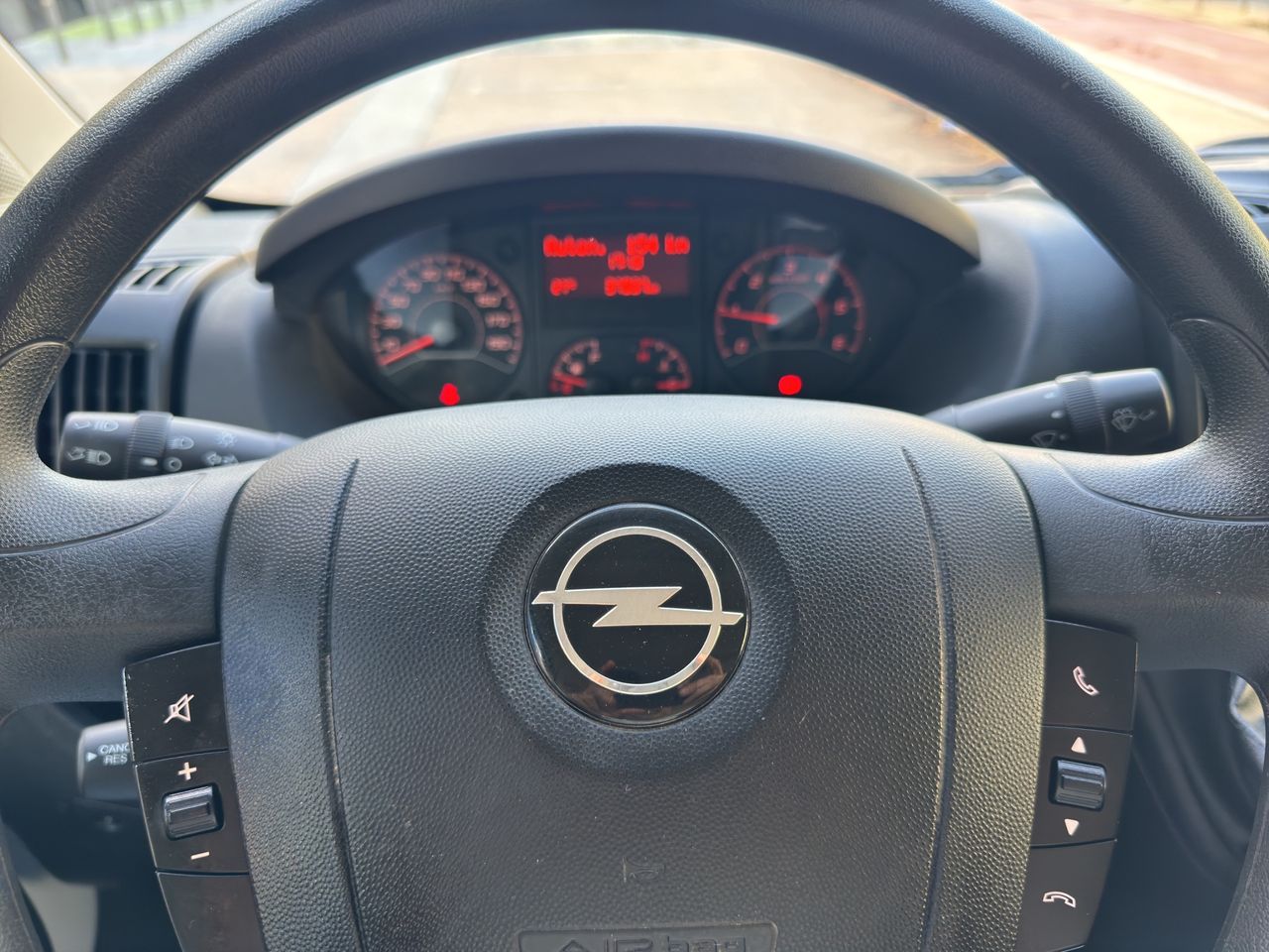 Opel Movano L2H2 3.5T 2.2 BHDi 88kW 