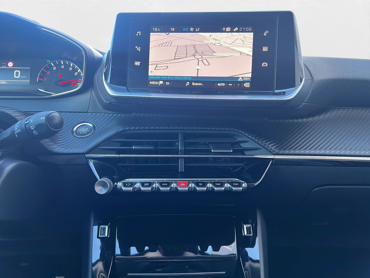 Peugeot 2008 Allure BlueHDI 100 S&S BVM6