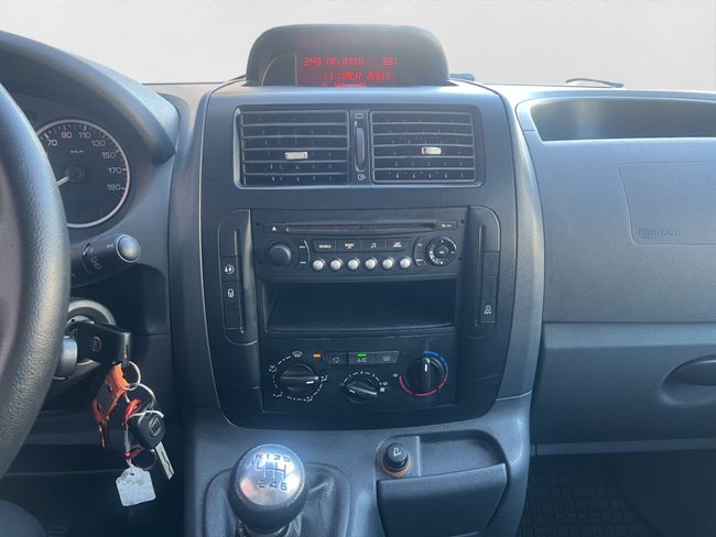 Fiat Scudo 2.0 JTDM Panorama Family L2H1 130 Multijet - Foto 12