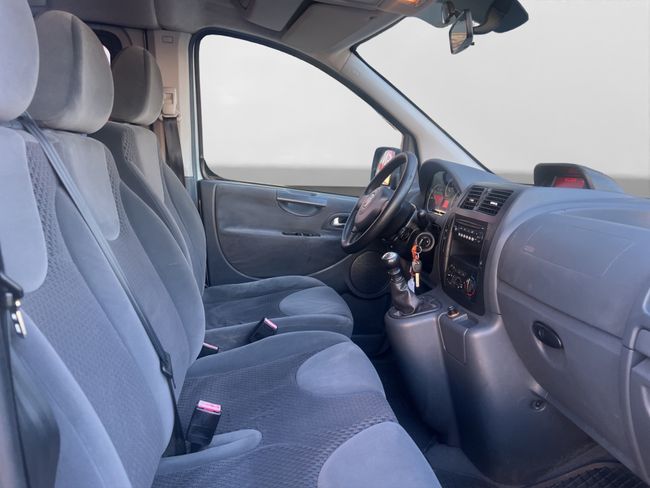 Fiat Scudo 2.0 JTDM Panorama Family L2H1 130 Multijet - Foto 9