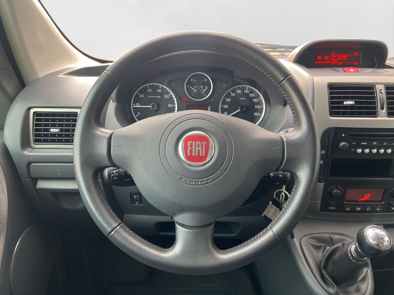 Fiat Scudo 2.0 JTDM Panorama Executive L2H1 130 Multijet 