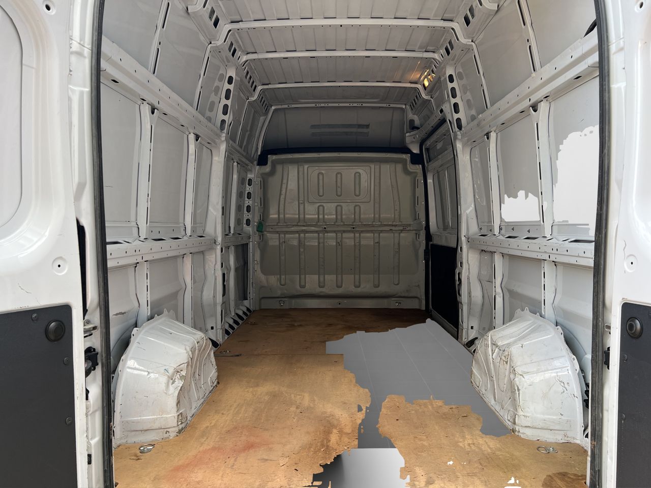 Peugeot Boxer 335 L3H3 140 S/S 6VEL. MAN 