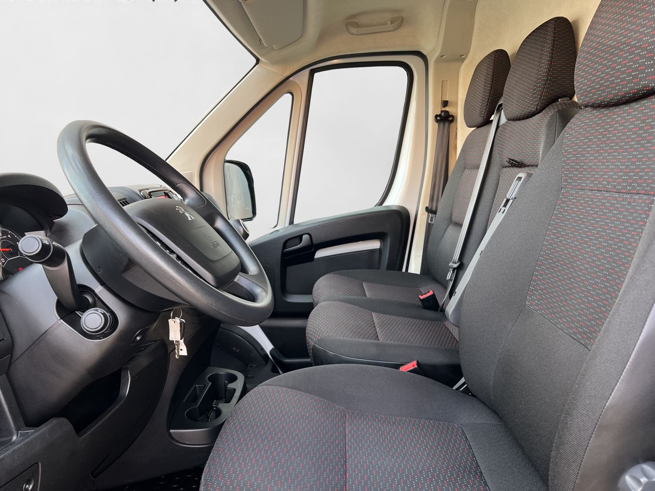 Peugeot Boxer 335 L3H3 140 S/S 6VEL. MAN 