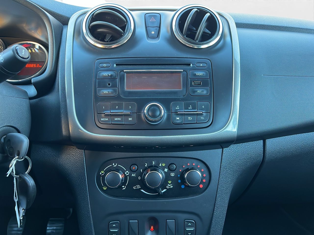 Dacia Sandero Laureate dCi 75