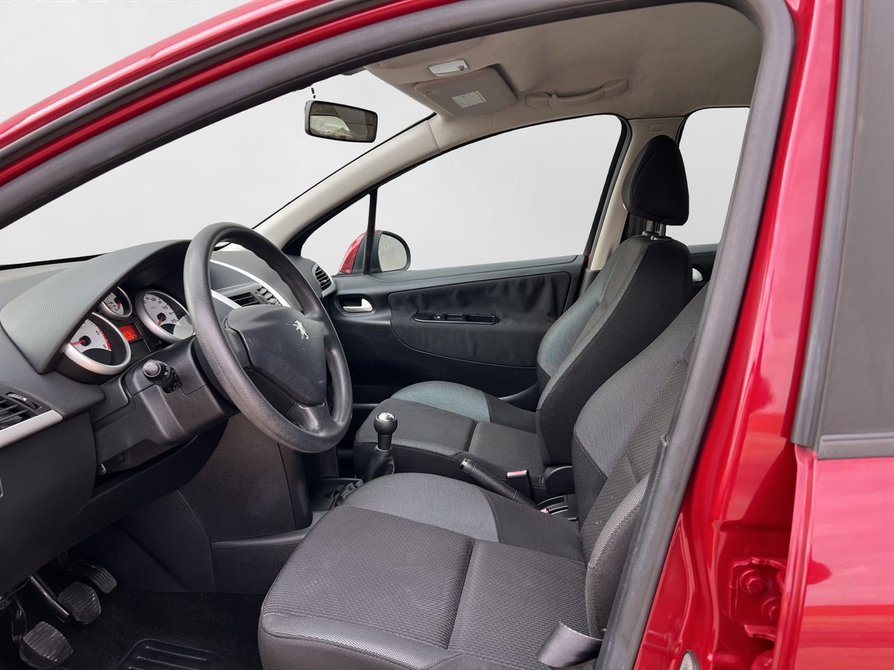 Peugeot 207 Confort 1.6 HDI 90