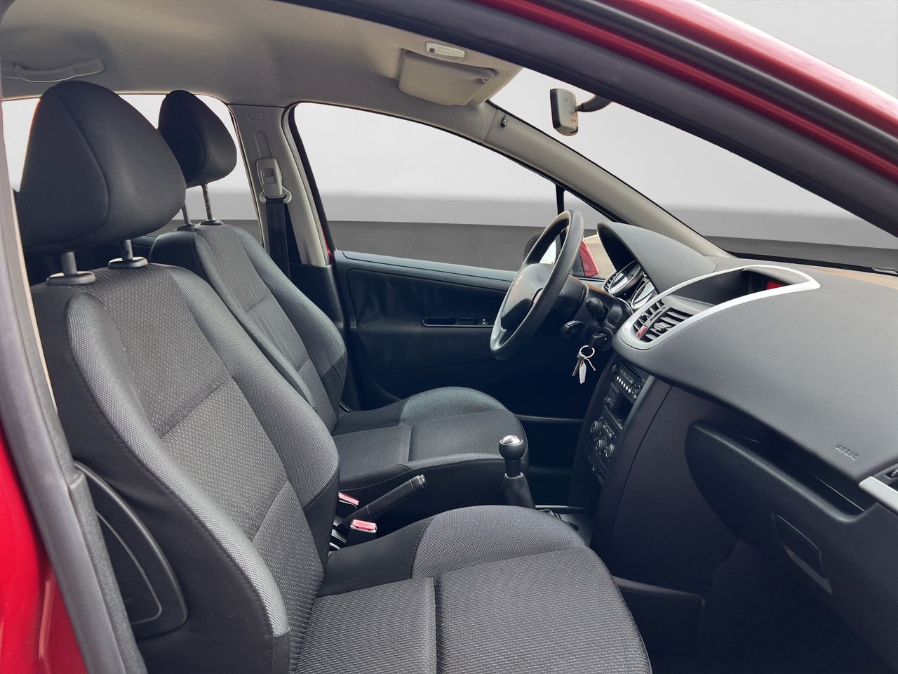 Peugeot 207 Confort 1.6 HDI 90