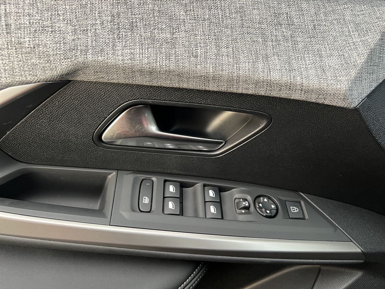 Peugeot 5008 1.2 107KW Allure eDCS6