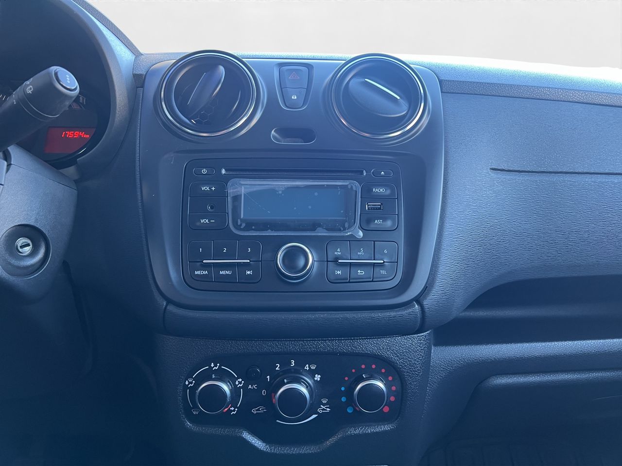 Dacia Lodgy Essential 1.6 75kW (100CV) 5Pl - 18