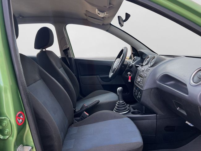 Ford Fiesta 1.4 FUTURA - Foto 18