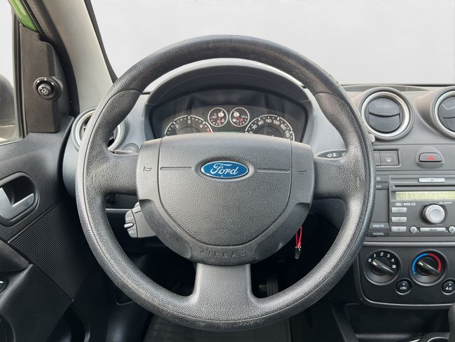 Ford Fiesta 1.4 FUTURA - Foto 11