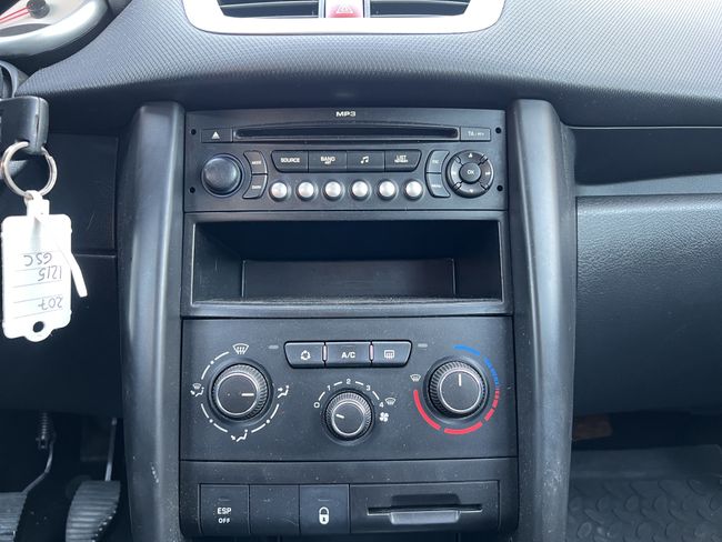 Peugeot 207 1.4 URBAN - Foto 7