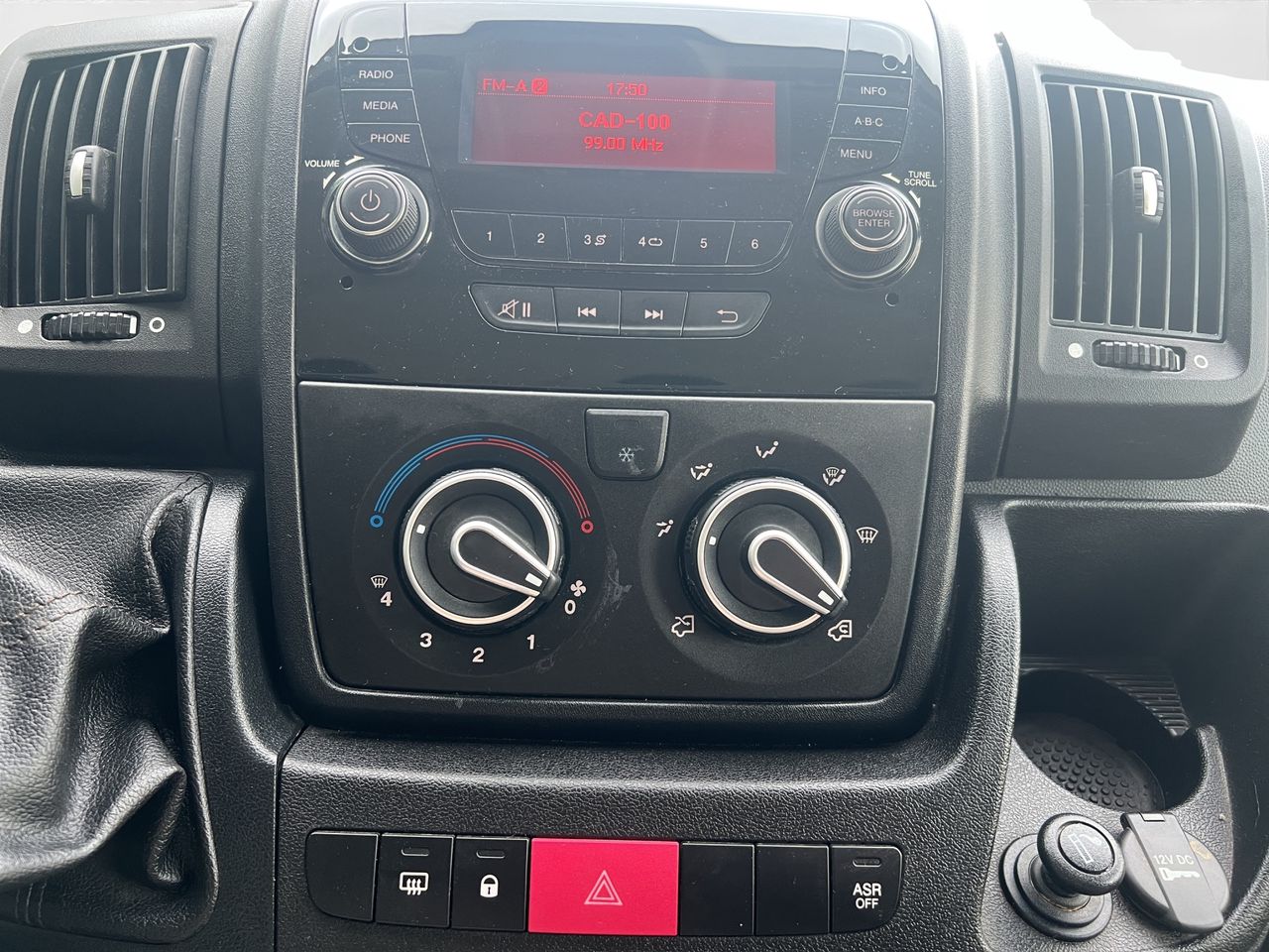 Peugeot Boxer FURGON BLUEHDI 3T L1H1 140CV