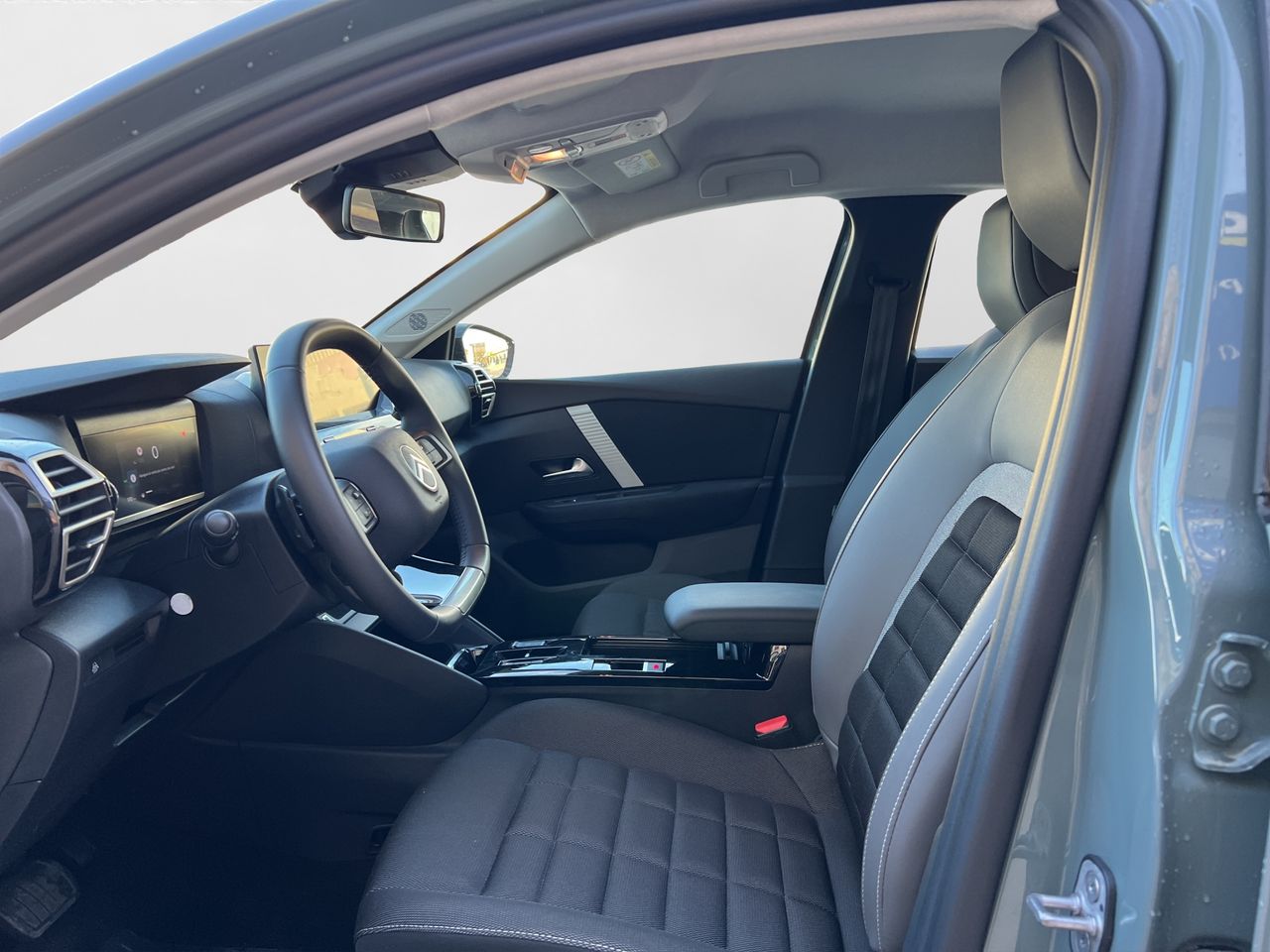 Citroën C4 HYBRID 136 e-DSC6 PLUS