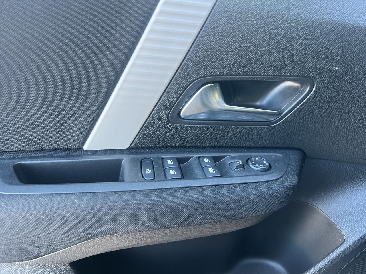 Citroën C4 HYBRID 136 e-DSC6 PLUS