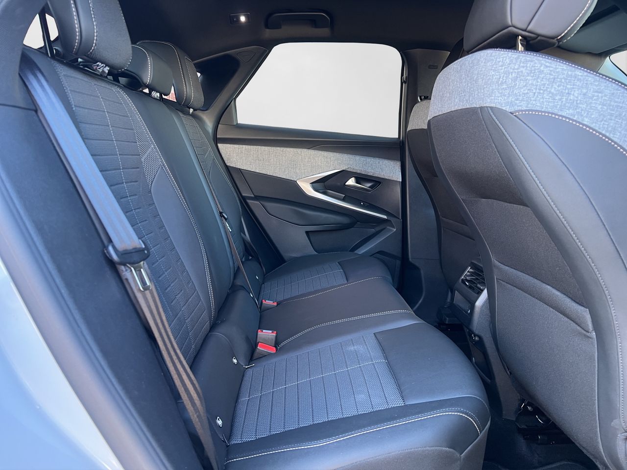 Peugeot 3008 Hybrid 136 e-DCS6 Allure