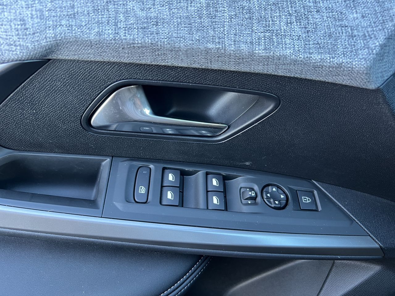 Peugeot 3008 Hybrid 136 e-DCS6 Allure