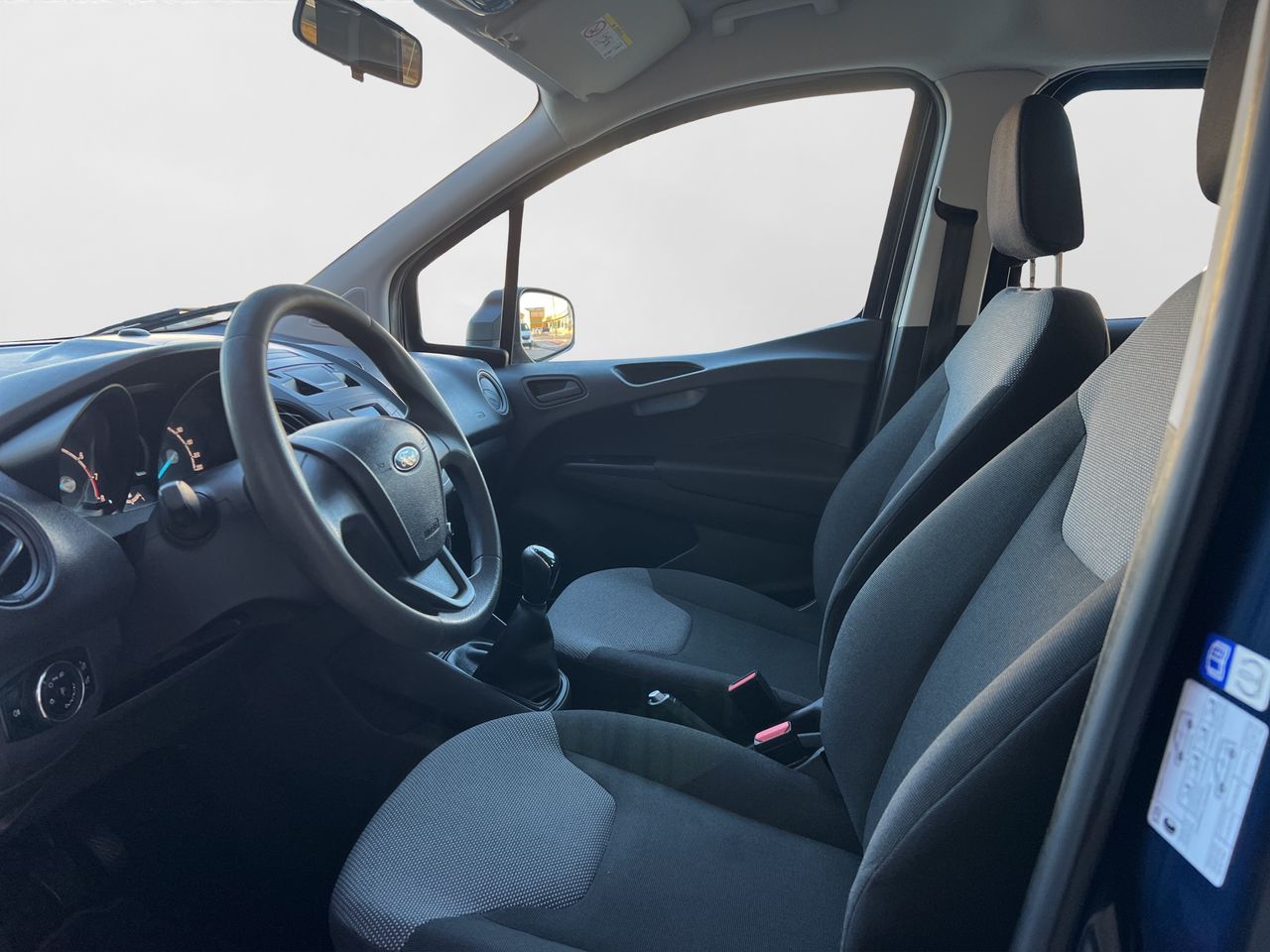 Ford Tourneo Courier Ambiente 1.0 EcoBoost 74 kW (100 CV)