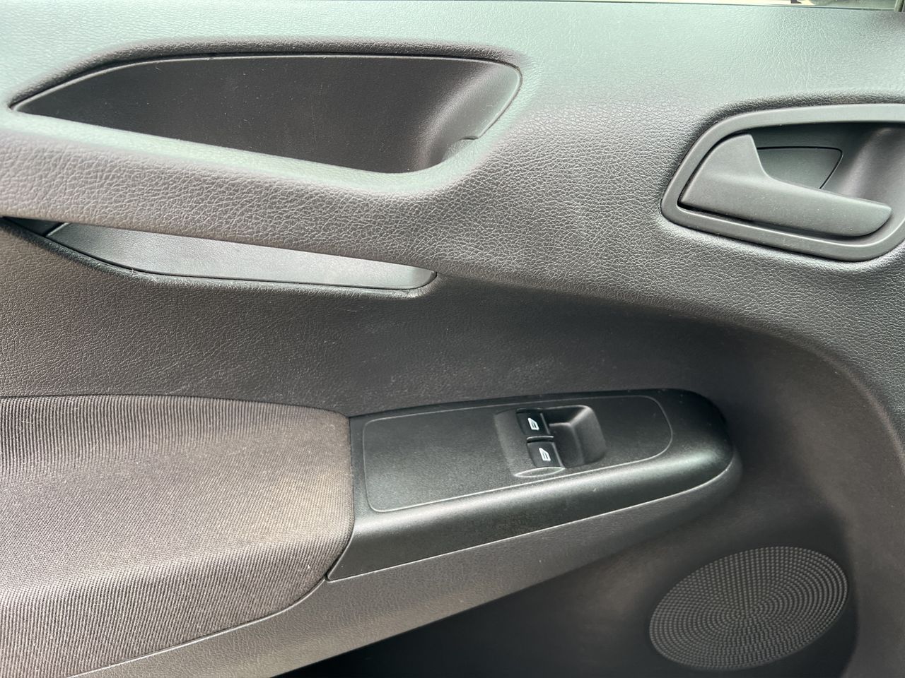 Ford Tourneo Courier 1.0 ECOBOOST AMBIENTE