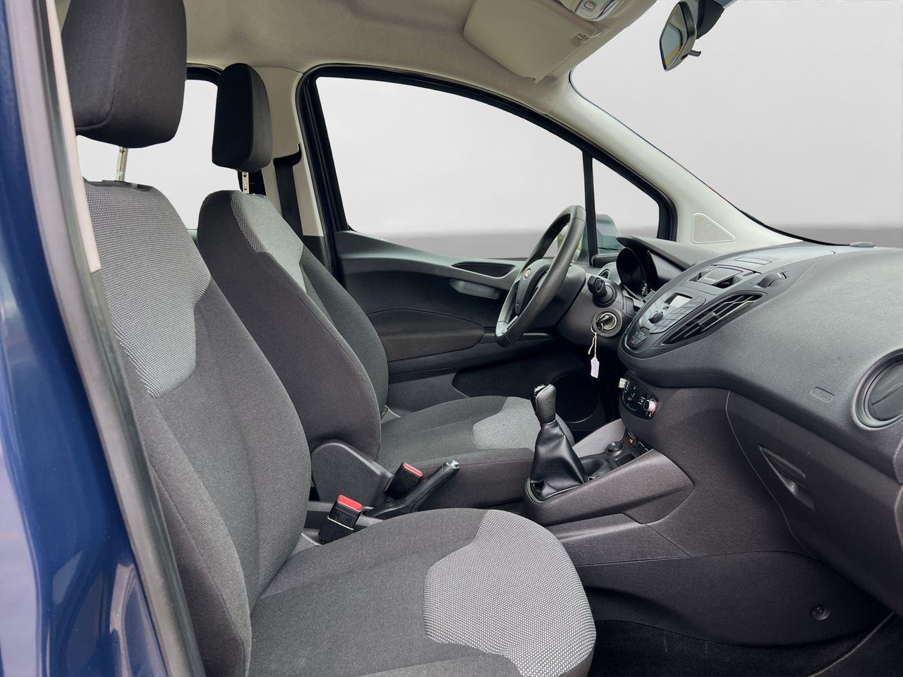 Ford Tourneo Courier 1.0 ECOBOOST AMBIENTE