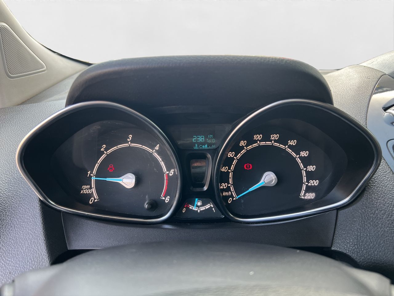 Ford Tourneo Courier 1.5 TDCI TITANIUM