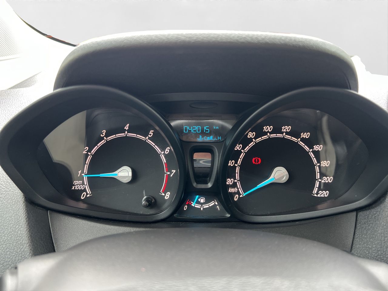 Ford Tourneo Courier 1.0 ECOBOST SPORT