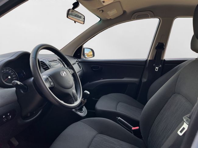 Hyundai i10 1.1 COMFORT - Foto 10