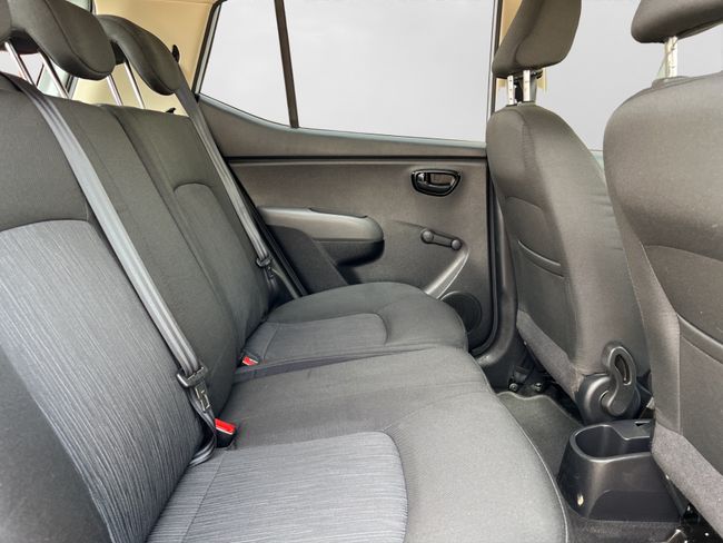 Hyundai i10 1.1 COMFORT - Foto 16