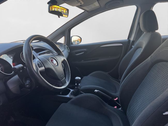 Fiat Punto 1.2 8v Easy 69 CV S&S Gasolina - Foto 10