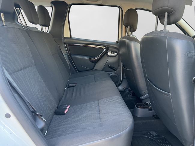 Dacia Duster Laureate 1.6 105 E5 - Foto 19