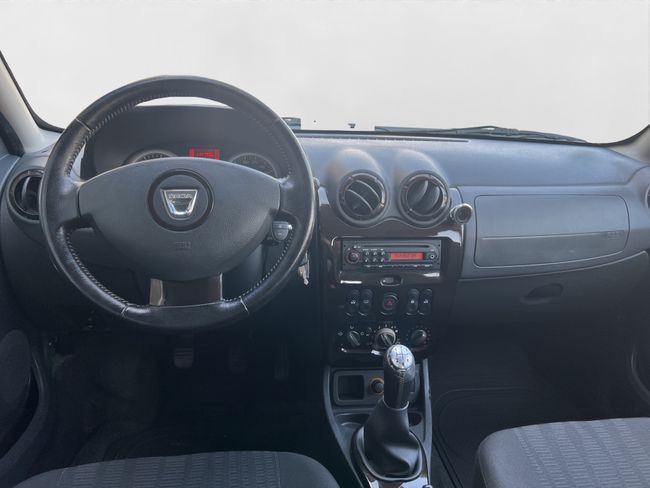 Dacia Duster Laureate 1.6 105 E5 - Foto 20