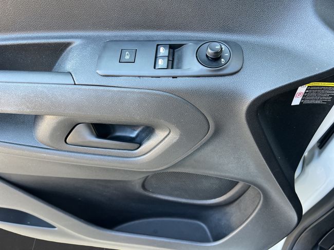 Citroën Berlingo 1.5 BLUE-HDI CLUB XL - Foto 14