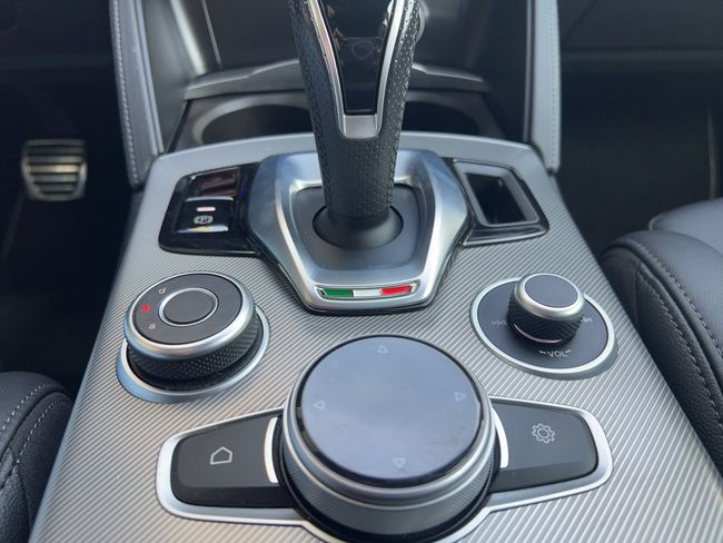 Alfa Romeo Stelvio 2.2 Diésel 154kW (210CV) Veloce Q4 - Foto 22