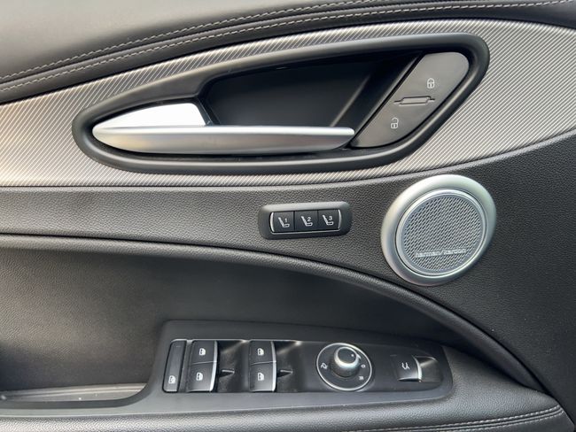 Alfa Romeo Stelvio 2.2 Diésel 154kW (210CV) Veloce Q4 - Foto 11