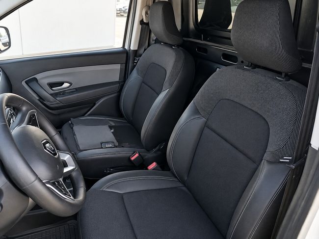 Renault Express Confort 1.5 Blue dCi 70 kW (95 cv) 4 Puertas - Foto 4