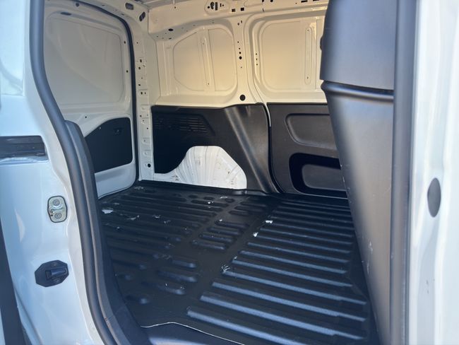 Peugeot Partner Furgón Premium Standard 600kg BlueHDi 73kW - Foto 7