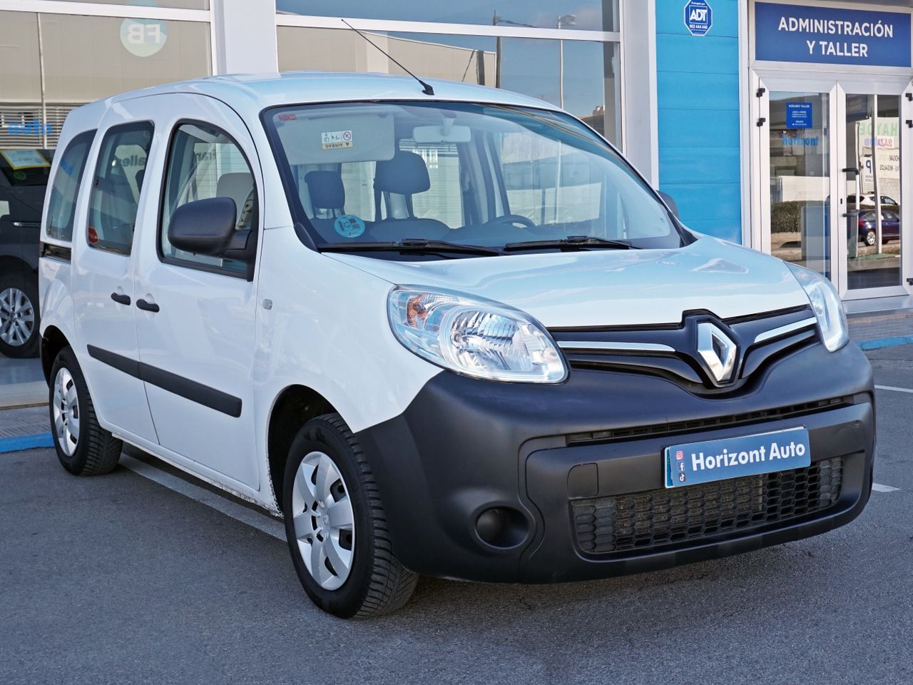 renault kangoo 2020 /