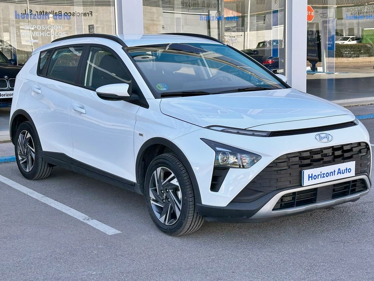 Hyundai bayon 2024 color blanco  de segunda mano - hyundai bayon 2024 /