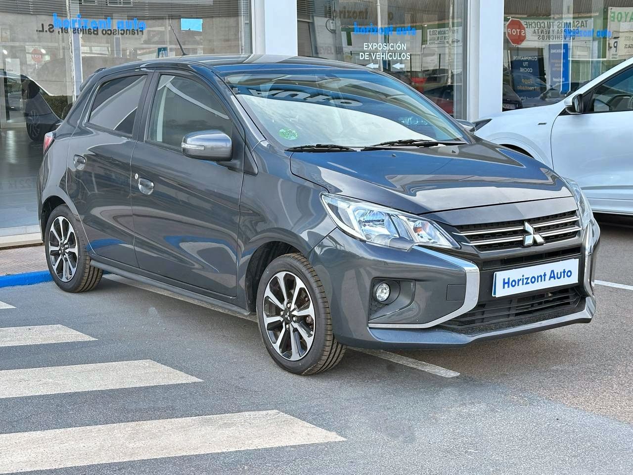 Foto mitsubishi space star 2023 /