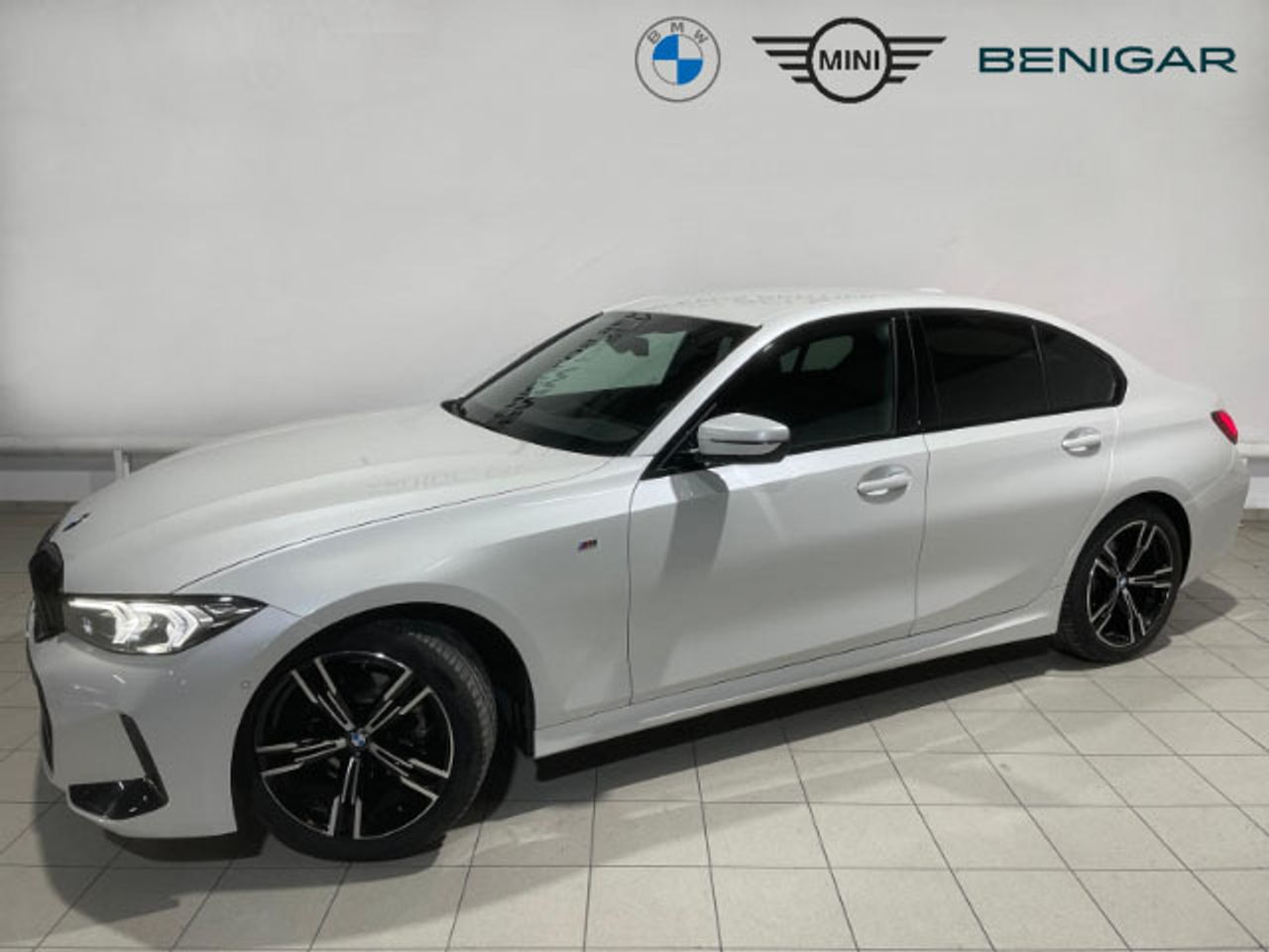 Foto bmw serie 3 2024 /