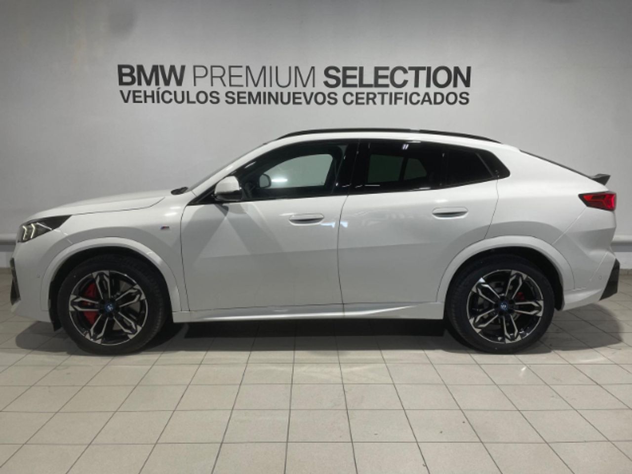 bmw ix2 2025 / foto grande (3)