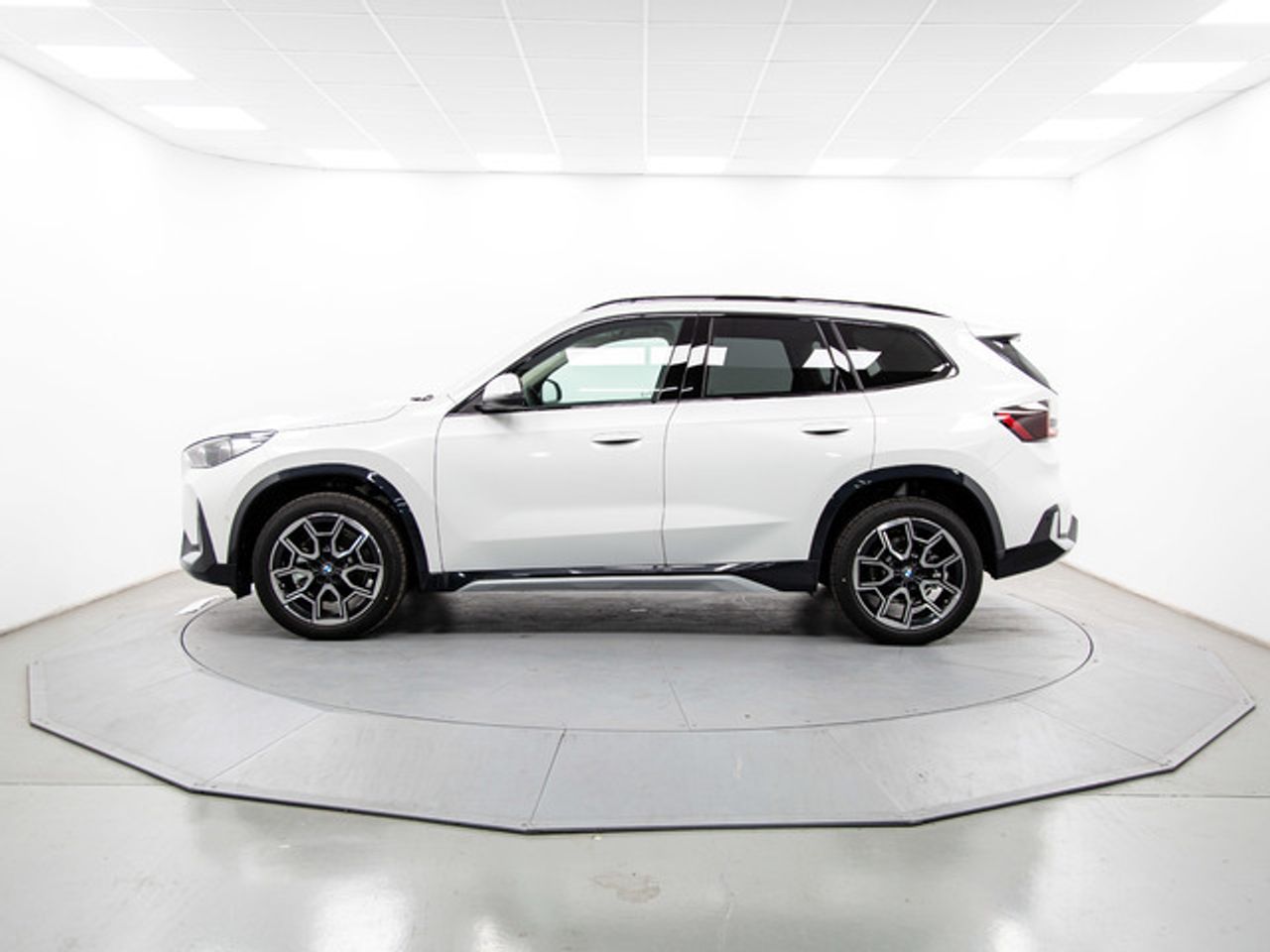 bmw x1 2025 / foto grande (3)