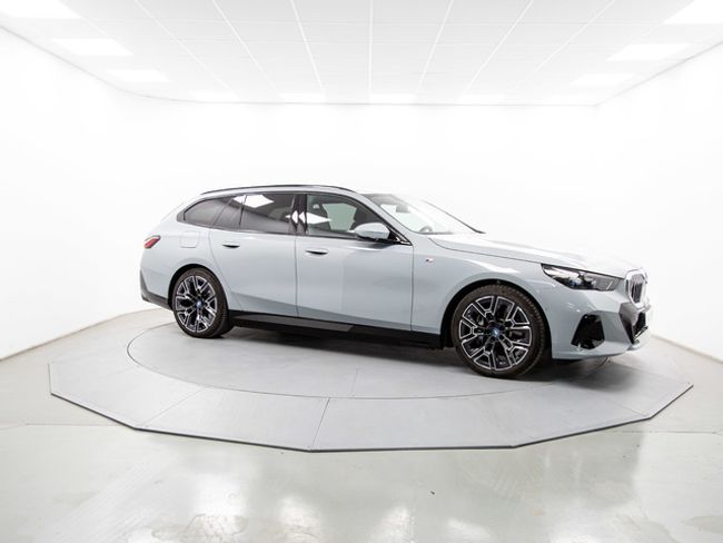 BMW i5 edrive40 touring 250 kw (340 cv)